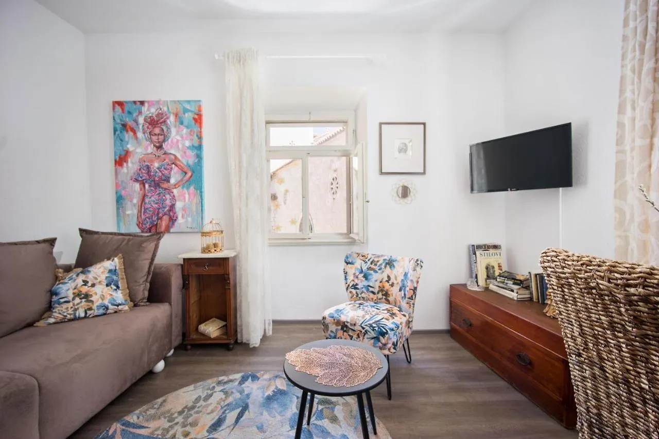 Stonehouse Lino For 6 With Sea View Apartment Trogir 0*,