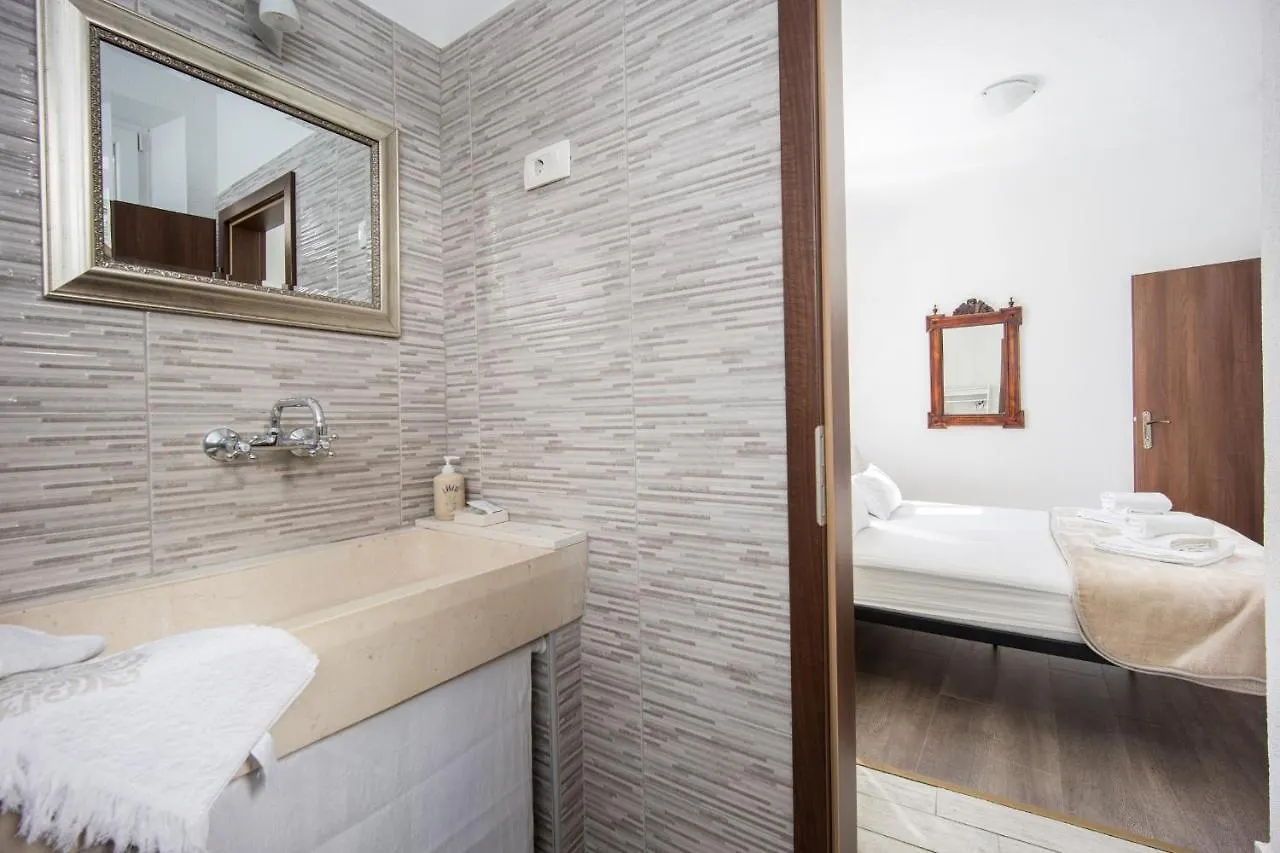 Stonehouse Lino For 6 With Sea View Apartment Trogir