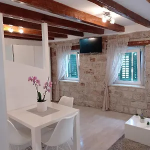 Makala Apartment